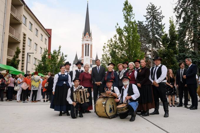 Predsednik Pahor na slovesnem evangelianskem bogosluju ob 100. obletnici zdruitve prekmurskih Slovencev z matinim narodom